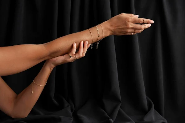 defining-permanent-jewelry