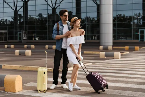 stylish-yet-comfy-airport-outfits-ideas