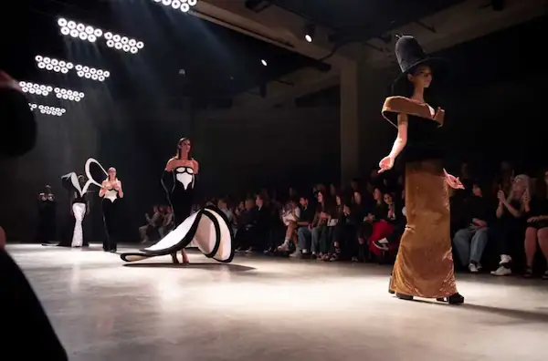 harris-reed-catwalk