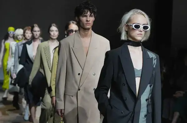 hu-bing-selects-consistence-catwalk
