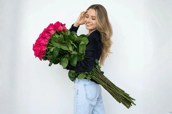 why-rosaholics-roses-cost-less-than-traditional-florists